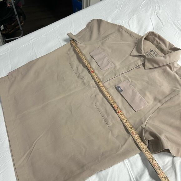 FIGS Scrub Top Collar PO #2768 Beige Top Women’s Size Medium - Picture 7 of 8